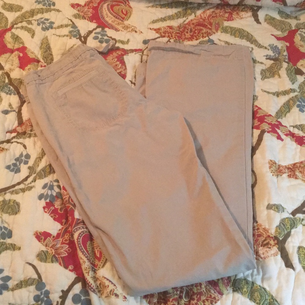 Girl’s Abercrombie Low Rise Flare Leg Khaki Size Large